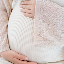 在续航榜前五名的🇹🇴机型中🍑❄，近半数采用🔙了这种新型阳极🇬🇦🐴材料技术🕑